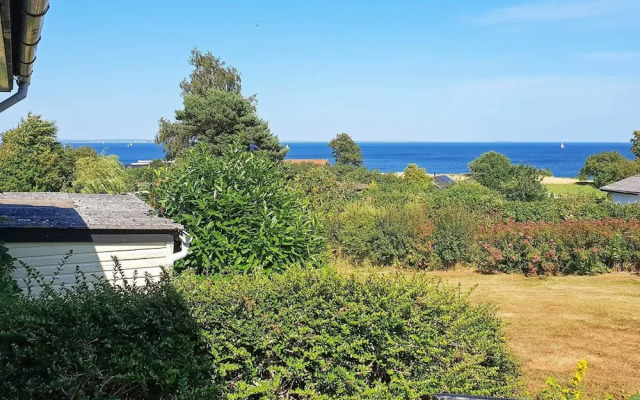 Rustic Holiday Home in Augustenborg near Sea