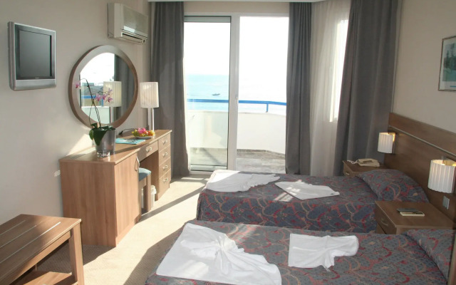 Elysee Beach Hotel