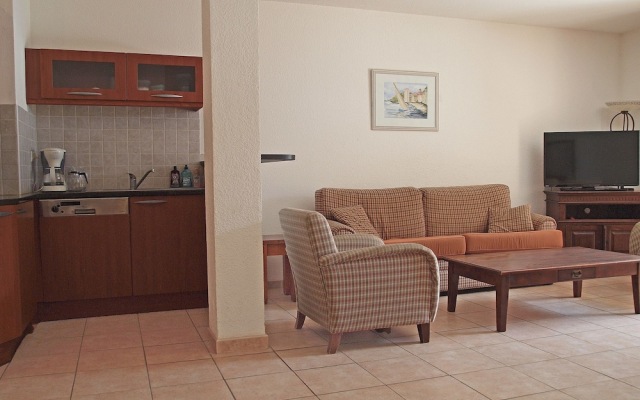 Apartment in Gassin Saint Tropez With Garden, Pool