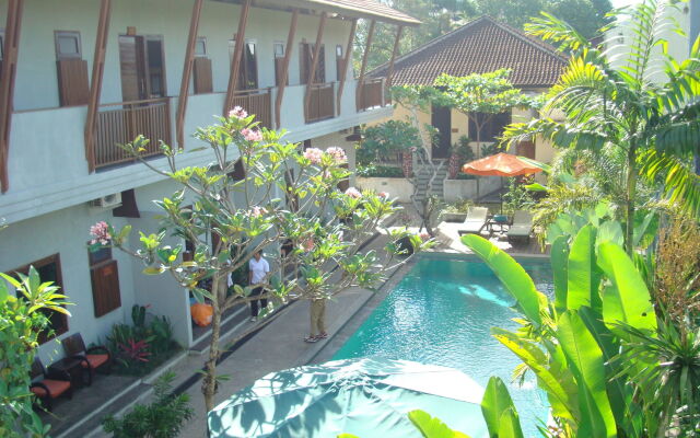 Aniniraka Resort & Spa