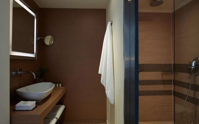 The Ixian Grand & All Suites Hotel