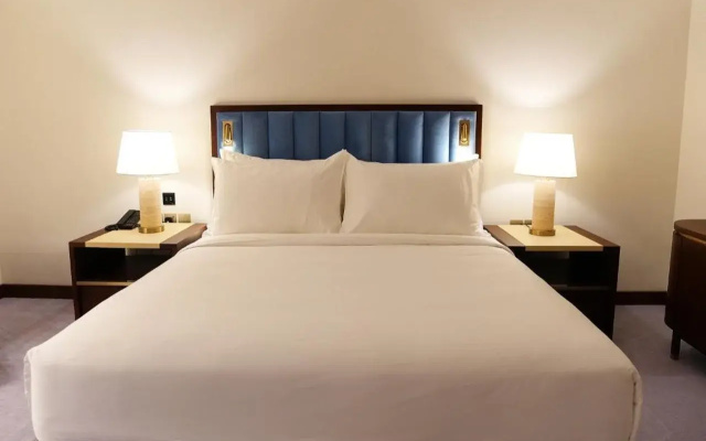 Peninsula Worth Hotel