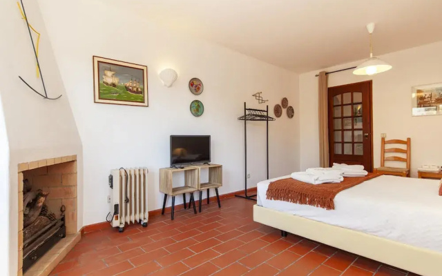 N 02 - Bedroom 2 in Amaro Sight Guesthouse