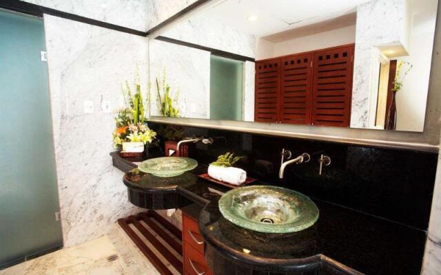 Unik Island Resort & Spa