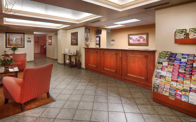 Best Western Plus Universal Inn
