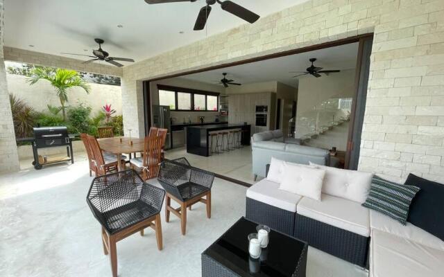 Luxury House Tomanoa - 10pers - 4rooms - Pool - HotJacuzzi - Speed Wifi -waterfall