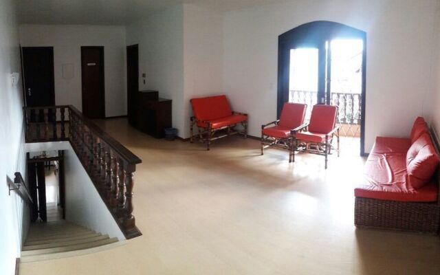 Hostel e Suites Scheckinah