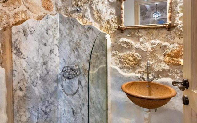 Pavezzo Country Retreat