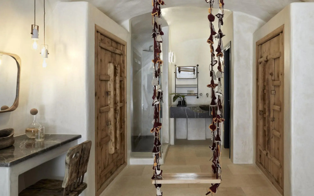 White Pearl Cavalieri - Adults Only