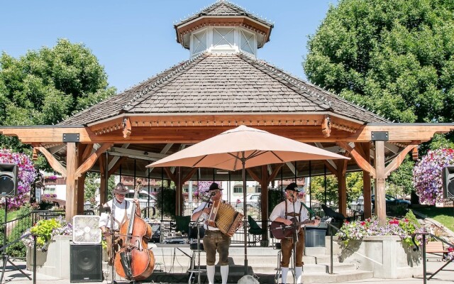 Leavenworth River Haus