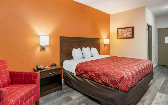 Econo Lodge Inn & Suites Granite City - St. Louis