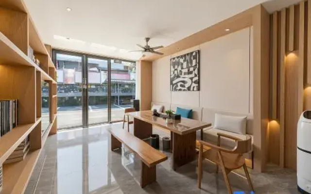 Jinyue Intelligent Hotel (seven star park Branch)