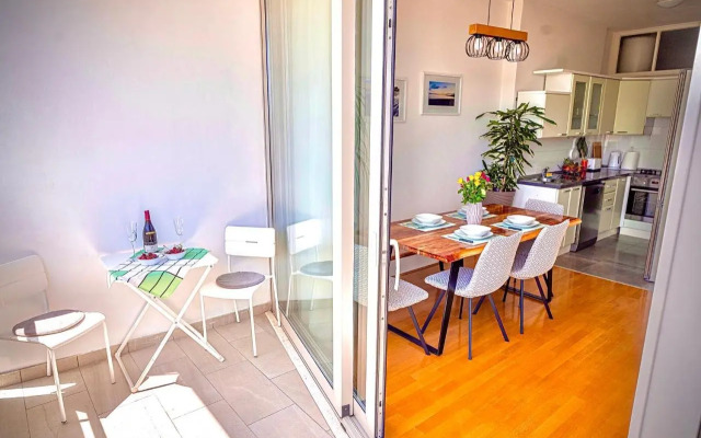 Maris Apartment