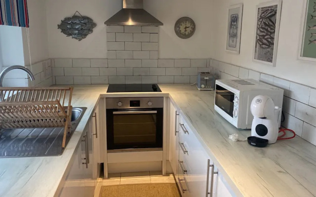 Isle Escape Retreat- Sleeps 4, Garden & Games Room