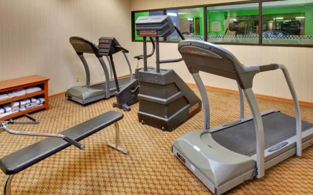Holiday Inn Express Hotel & Suites Omaha - Southwest