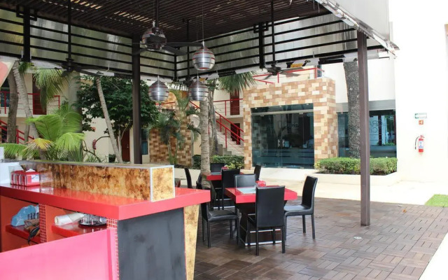 Grand City Hotel - Near Market 28