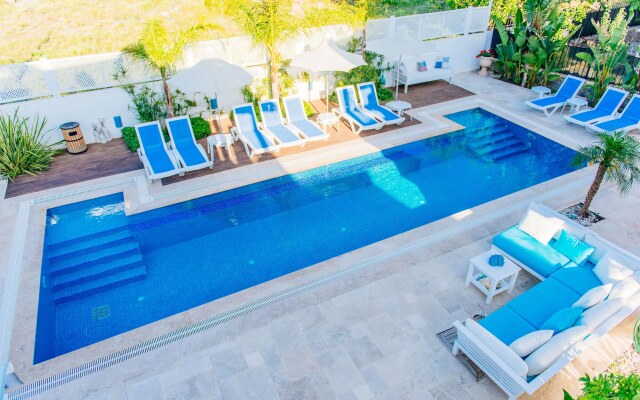 Via Farilya Hotel