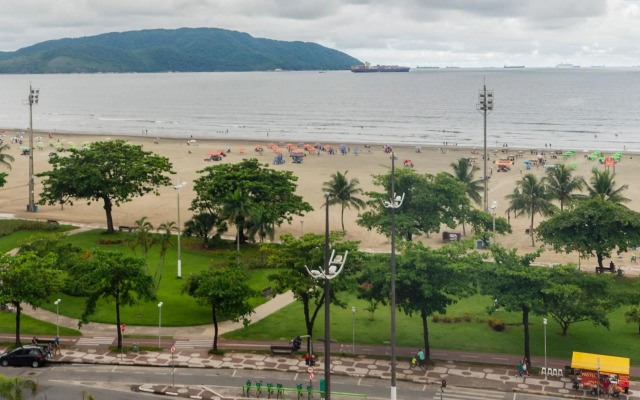 Lindo Apartamento frente para praia, Wi-Fi, estacionamento gratuito