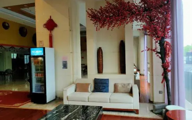 Saint Heaven & Earth Travel Residence (Huangshan North High-speed Railway Station)