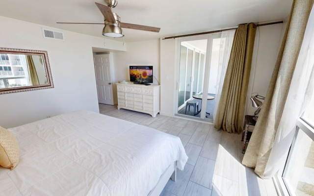 Shoreline Towers 2033 2 Bedroom Condo