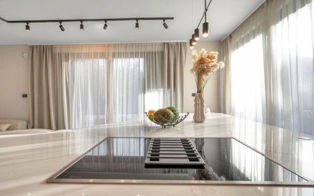 "villa 8 - Luxury Roof top Pools"
