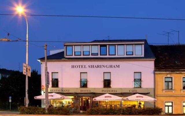 Hotel Sharingham