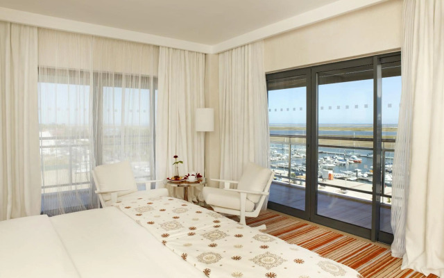 Real Marina Residence