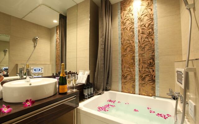 LUSSO CROCE URBAN RESORT - Adult Only