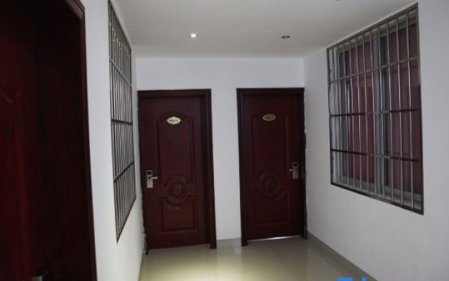 Liucheng Hongyuan Business Hotel
