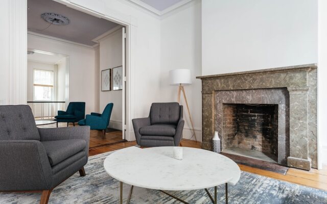 West Village 5BR Townhome & Private Yard