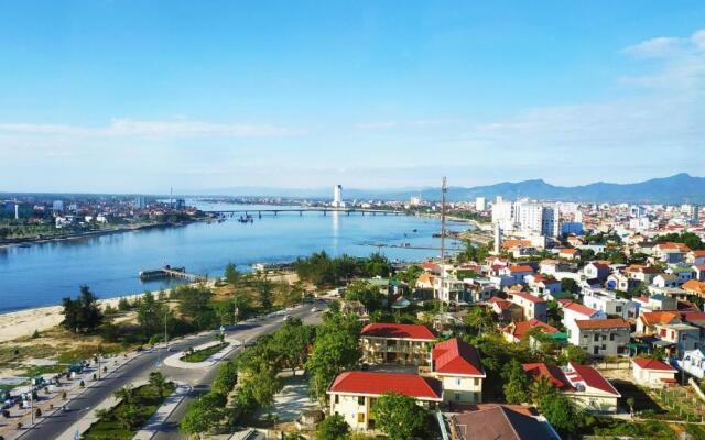 Muong Thanh Luxury Nhat Le Hotel