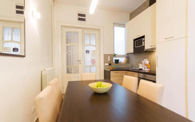 City Break Apartments Chic and Luxury