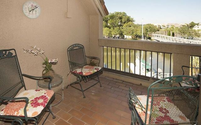 Harbourside 7123 by RedAwning