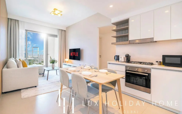 LUX The Downtown Zabeel View Suite