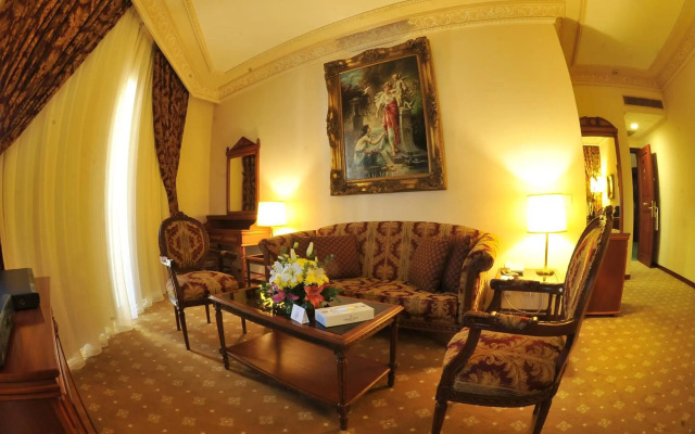 Serenada Golden Palace - Boutique Hotel
