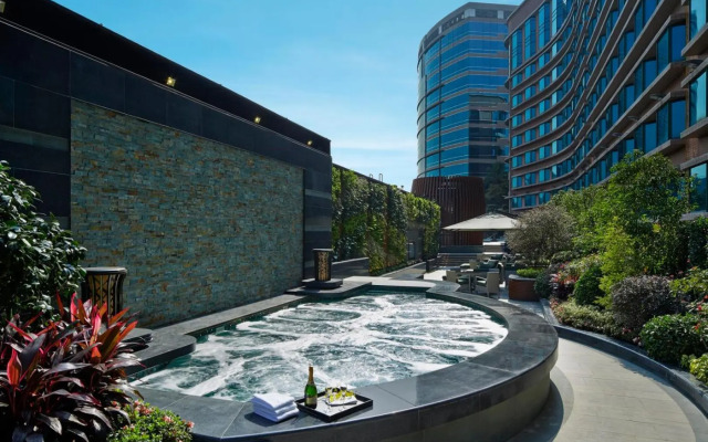 Royal Plaza Hotel
