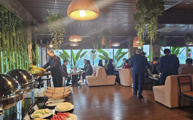 Kawasaki Noi Bai Airport Hotel