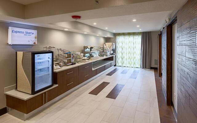 Holiday Inn Express & Suites San Antonio Medical-Six Flags by IHG