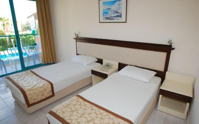 Clover Magic Park Side Otel