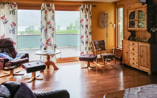 8 Person Holiday Home in Tengelfjord