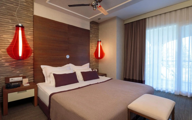 Pirate's Beach Club - Ultra All Inclusive