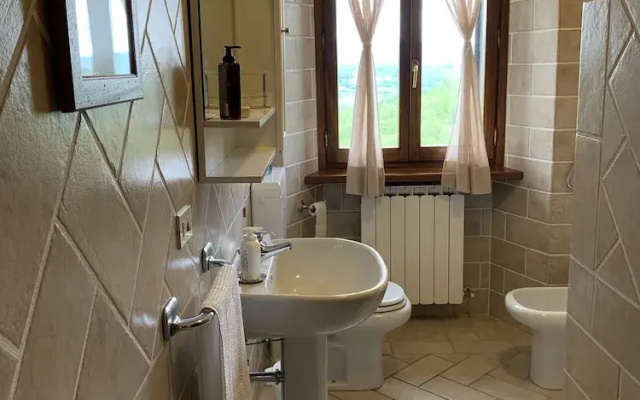 Casa Pastano, Stunning Farmhouse in Italian Hills