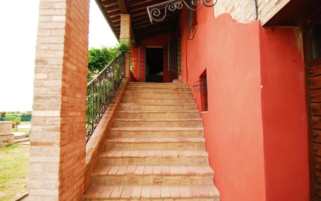 Amaranth House Rooms and Apartments
