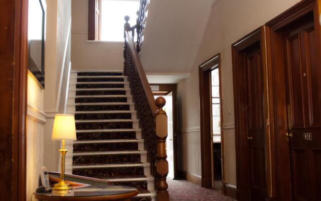 Edinburgh House Hotel