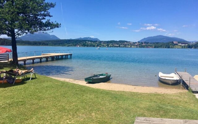Ferienwohnungen Rausch. Exklusiver Urlaub direkt am Faaker See