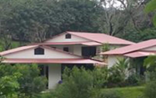 Los Susurros Casa