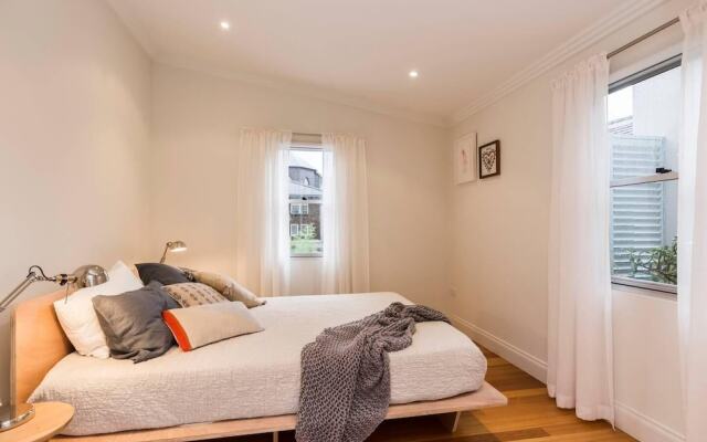 Stylish 3 Bedroom Pool House In Surry Hills