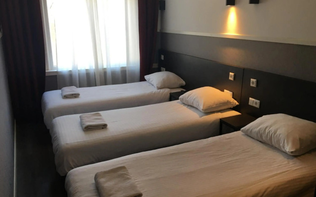 Hotel Manofa