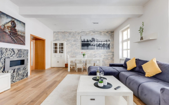 Luxury&Quiet charming 2-bedrooms Apt near river