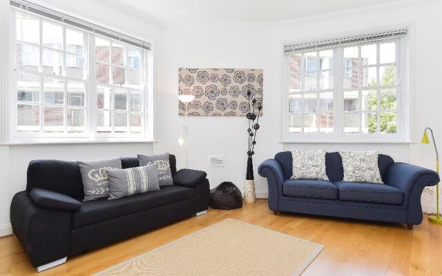 Waterside Níké Apartments